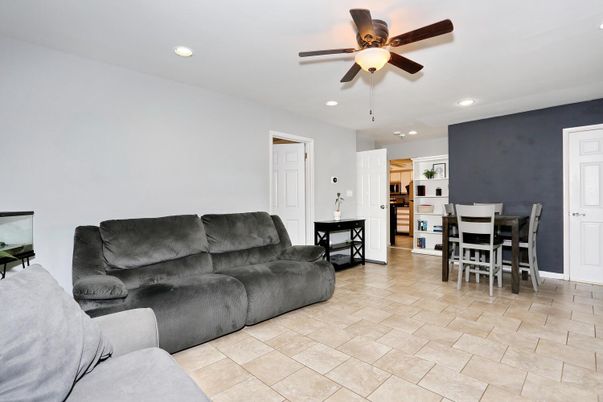 Dining room, Interior, Living room, Recessed Lighting