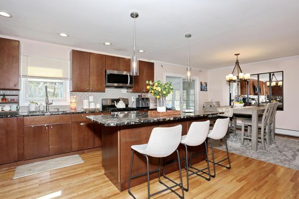 Chandelier, Dining room, Interior, Kitchen, Pendant Lights, Recessed Lighting, Wood Texture Flooring