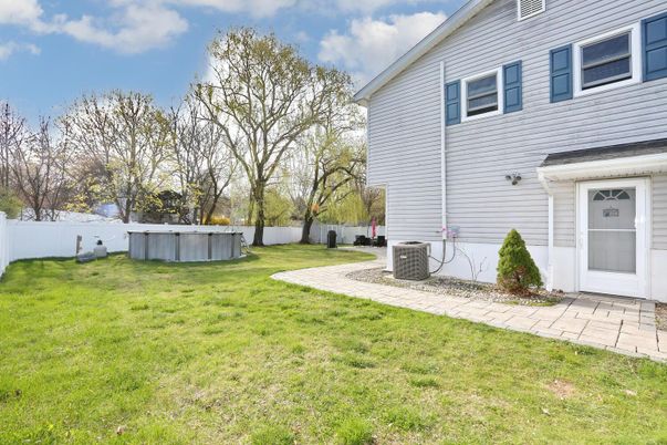 Backyard, Exterior, Hot Tub