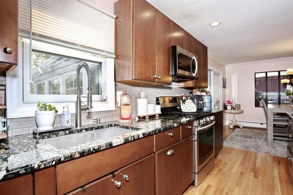 Dining room, Interior, Kitchen, Recessed Lighting, Wood Texture Flooring