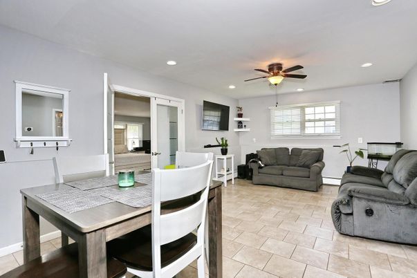 Dining room, Interior, Living room, Recessed Lighting
