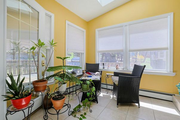 Home Office, Interior