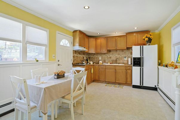 Dining room, Interior, Kitchen, Recessed Lighting