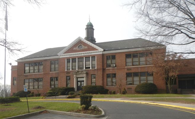 Exterior, Facade, Brick Facade, Georgian