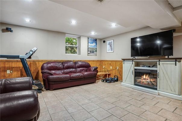 Fireplace, Fitness Equipment, Interior, Living room, Recessed Lighting