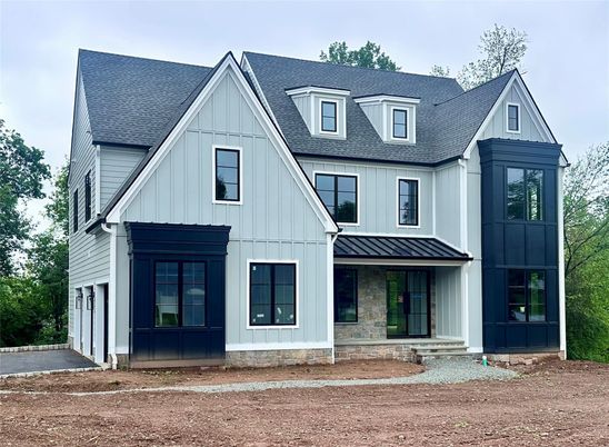 Attached, Exterior, Facade, Farmhouse