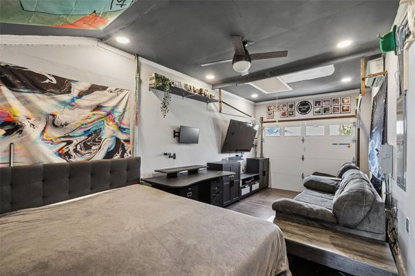 Interior, Recessed Lighting, Wood Texture Flooring