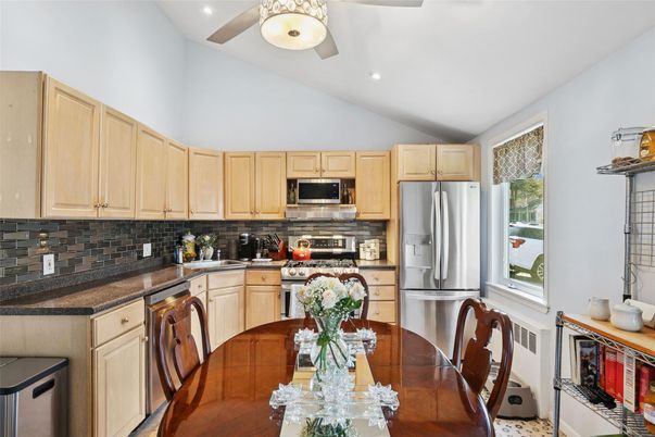 Dining room, Interior, Kitchen, Recessed Lighting, Stainless Steel Appliances