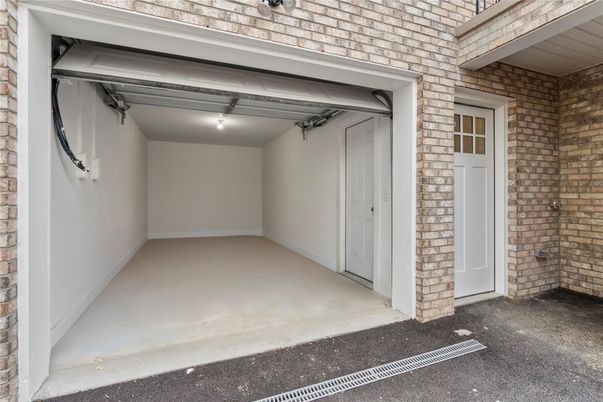 Garage, Interior, Stone Walls