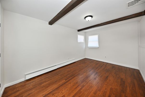 Empty room, Interior, Wooden Beams, Wood Texture Flooring