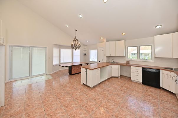 Chandelier, Interior, Kitchen, Recessed Lighting