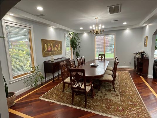 Chandelier, Dining room, Interior, Recessed Lighting, Wood Texture Flooring