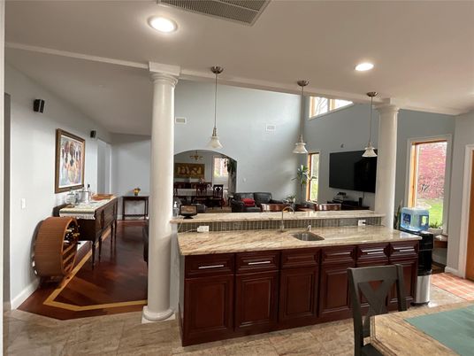 Dining room, Interior, Pendant Lights, Recessed Lighting