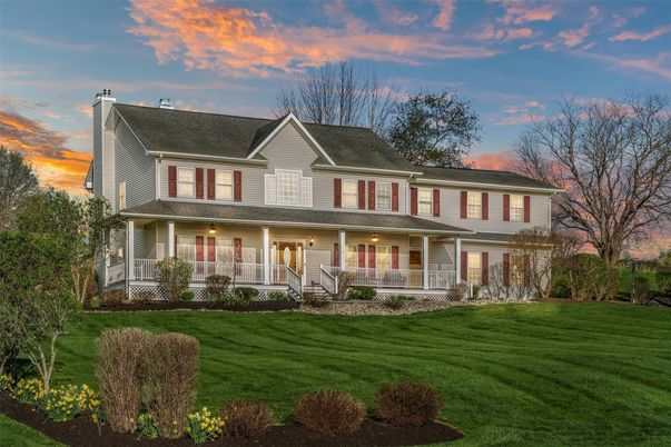 Exterior, Facade, Farmhouse