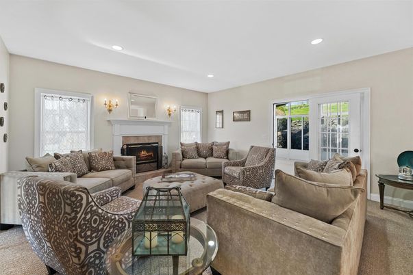 Fireplace, Interior, Living room, Recessed Lighting