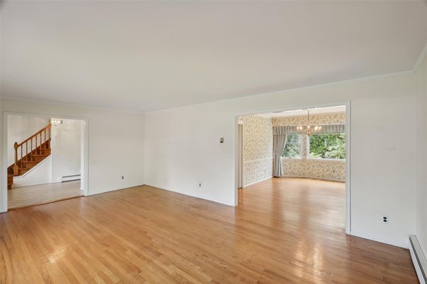 Empty room, Interior, Pendant Lights, Wood Texture Flooring