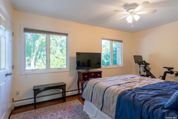 Bedroom, Fitness Equipment, Interior, Wood Texture Flooring