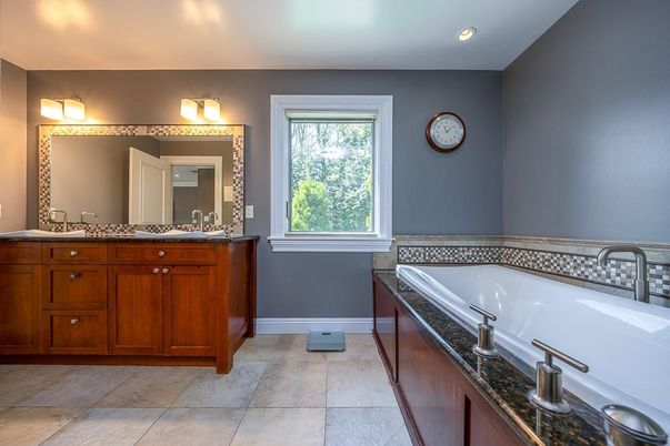 Bathroom, Dual Sink Vanities, Interior, Recessed Lighting