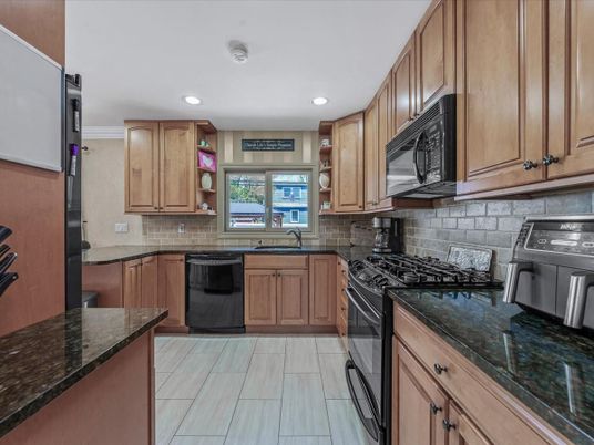 Interior, Kitchen, Recessed Lighting