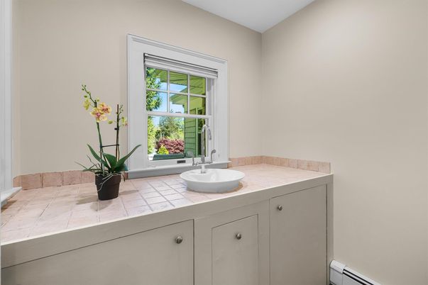 Bathroom, Interior, Tile Countertops