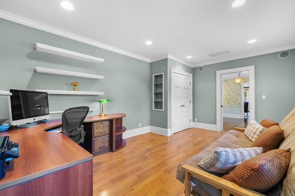 Home Office, Interior, Recessed Lighting, Wood Texture Flooring