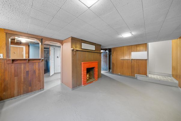 Empty room, Fireplace, Interior, Wooden Walls