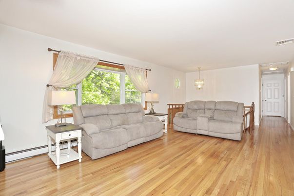Interior, Living room, Pendant Lights, Wood Texture Flooring
