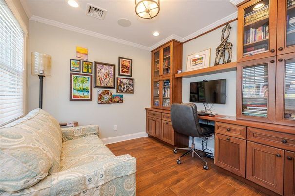 Home Office, Interior, Recessed Lighting, Wood Texture Flooring