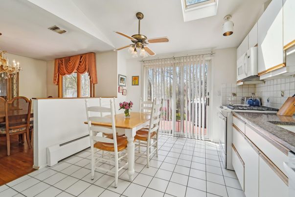Chandelier, Dining room, Interior, Kitchen, Wood Texture Flooring
