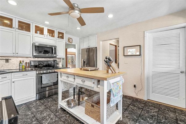Interior, Kitchen, Recessed Lighting
