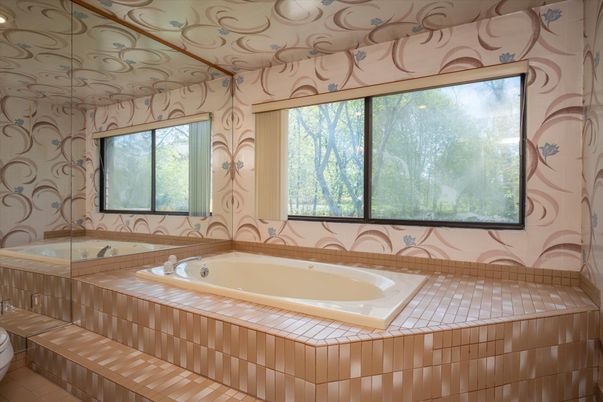 Bathroom, Interior, Tile Countertops