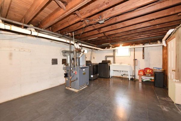 Interior, Washer, Wooden Beams, Wooden Ceilings