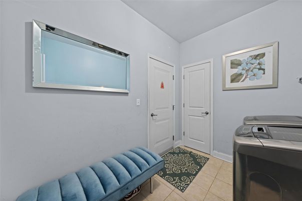 Interior, Washer