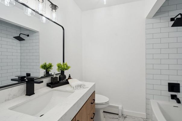Bathroom, Dual Sink Vanities, Interior