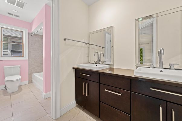 Bathroom, Dual Sink Vanities, Interior