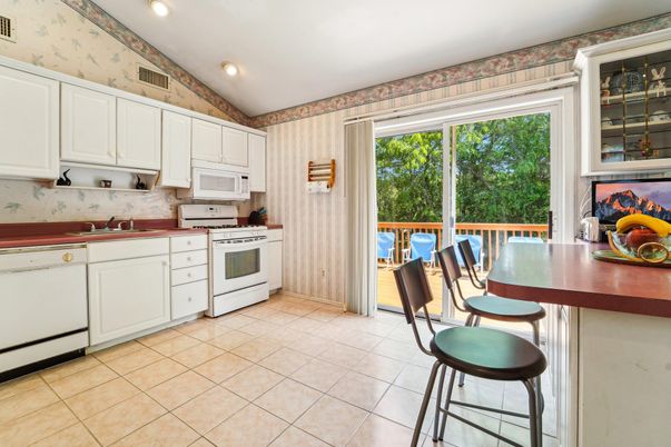 Dining room, Interior, Kitchen, Recessed Lighting