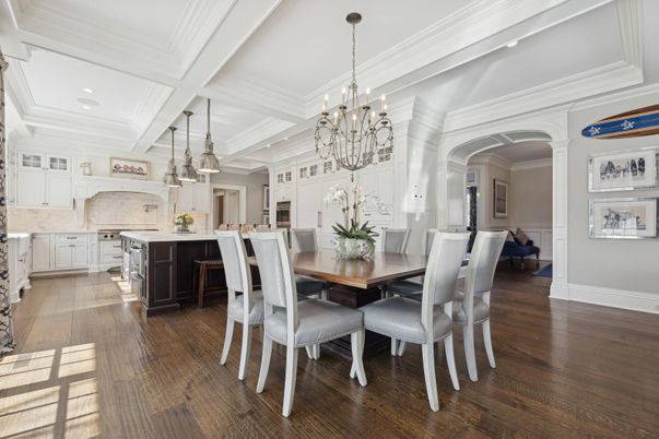 Chandelier, Dining room, Interior, Kitchen, Pendant Lights, Recessed Lighting, Wood Texture Flooring