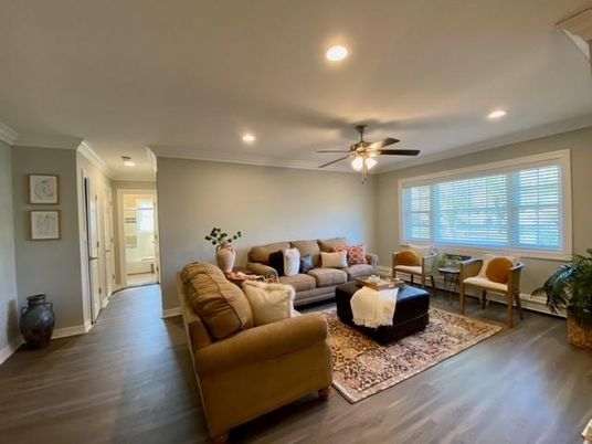 Interior, Living room, Recessed Lighting, Wood Texture Flooring