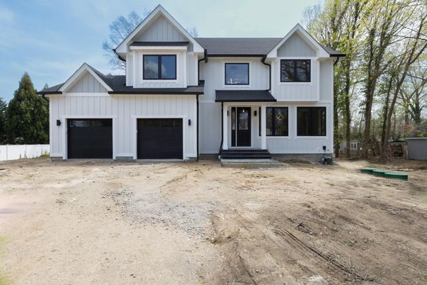 Attached, Exterior, Facade, Farmhouse