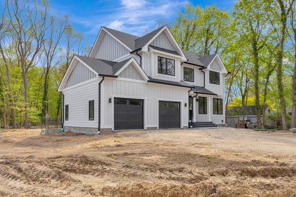 Attached, Exterior, Facade, Farmhouse