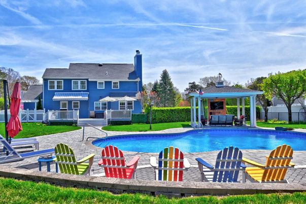 Exterior, Pool