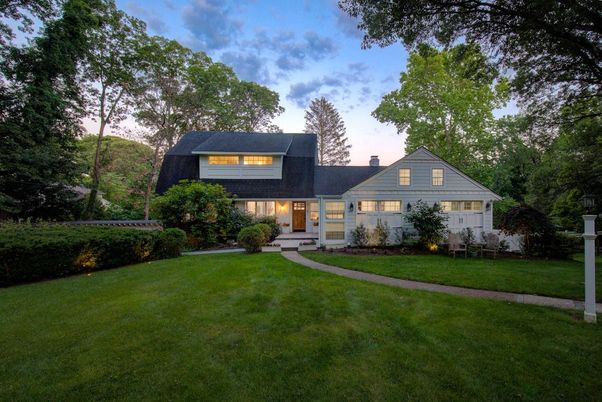 Backyard, Exterior, Facade, Cape Cod