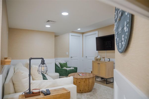 Interior, Living room, Recessed Lighting, Wood Texture Flooring