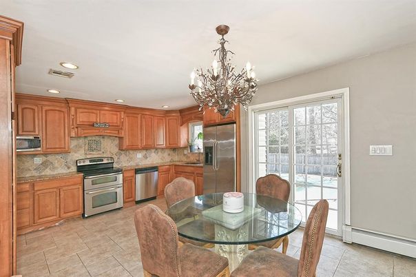 Chandelier, Dining room, Interior, Kitchen, Recessed Lighting, Stainless Steel Appliances
