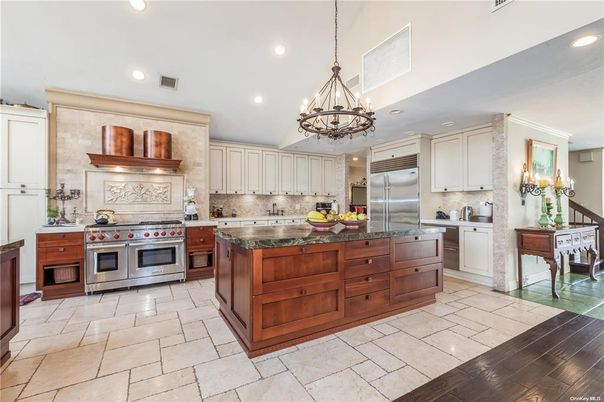Chandelier, Interior, Kitchen, Recessed Lighting, Stainless Steel Appliances