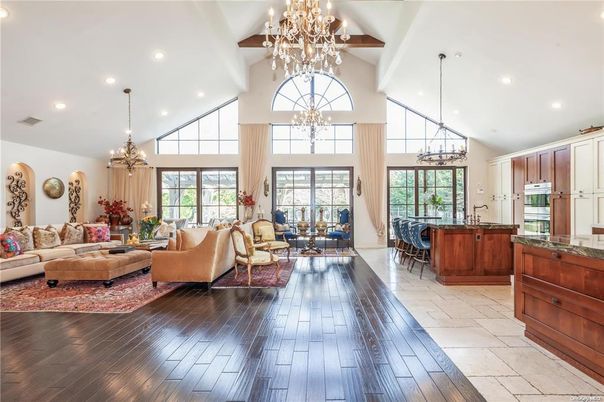 Chandelier, Interior, Kitchen, Living room, Pendant Lights, Recessed Lighting, Wood Texture Flooring