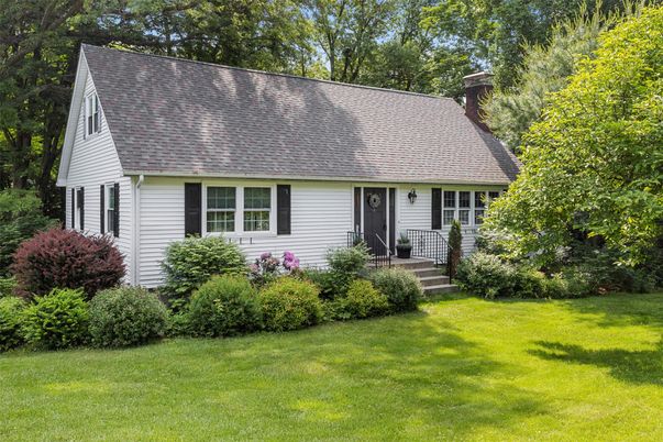 Exterior, Facade, Cape Cod