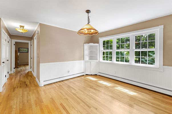 Interior, Pendant Lights, Wood Texture Flooring