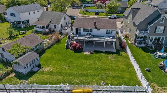 Exterior, Drone