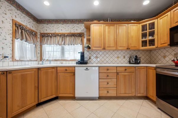 Interior, Kitchen, Recessed Lighting, Tile Countertops
